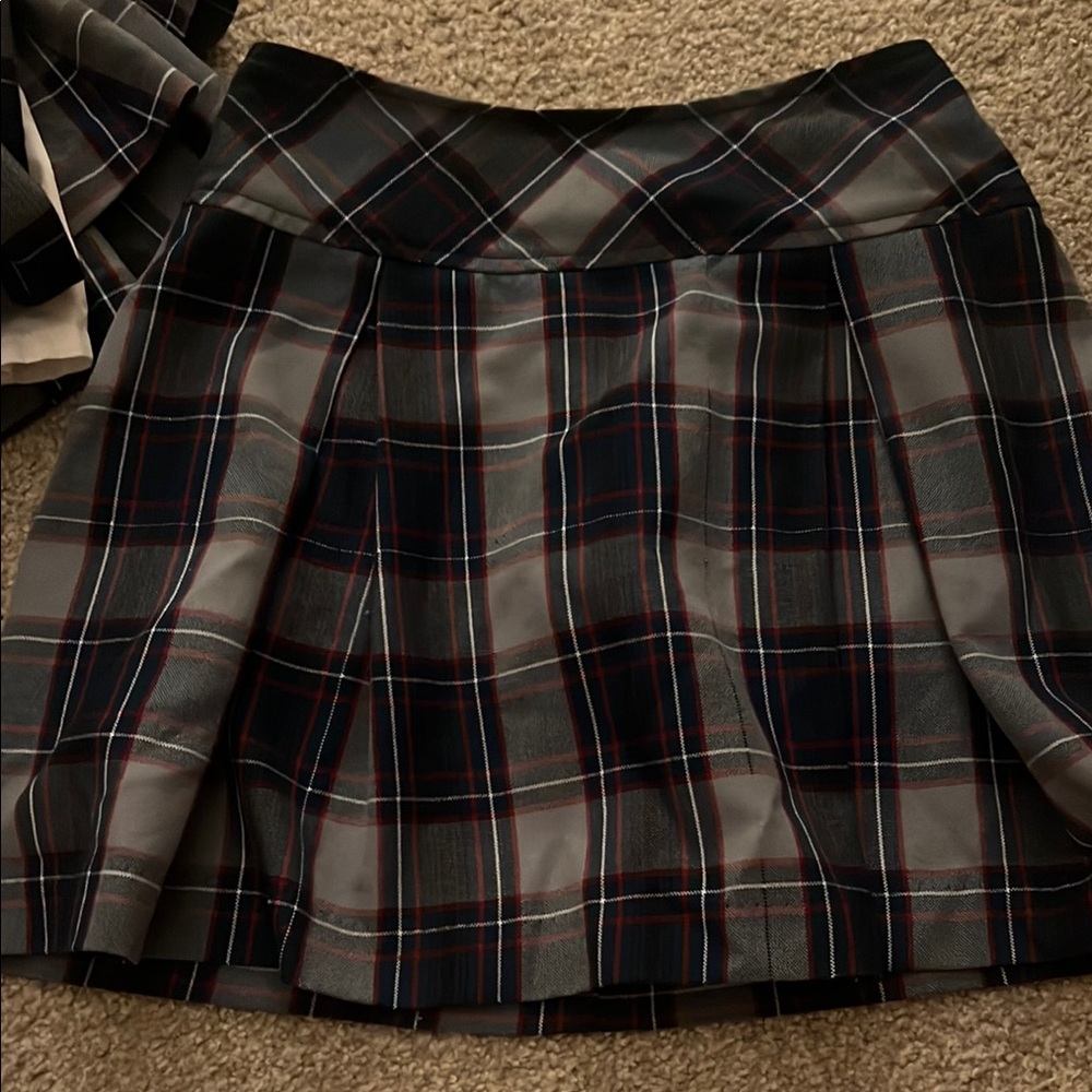 Girls Pleated Plaid Skirt - Black & Gray